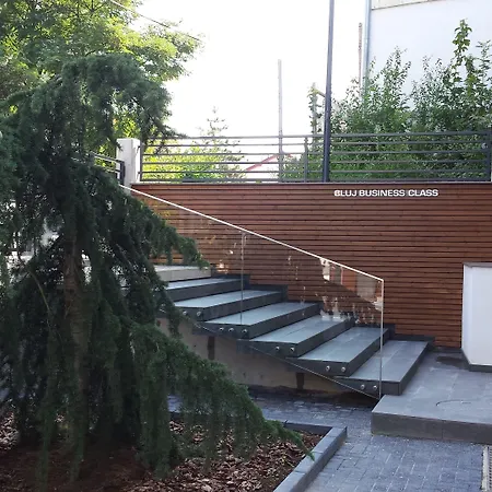 Business Class Apartament *