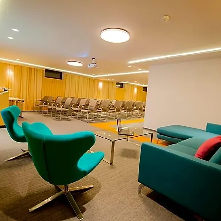 Business Class קלוז'-נאפוקה